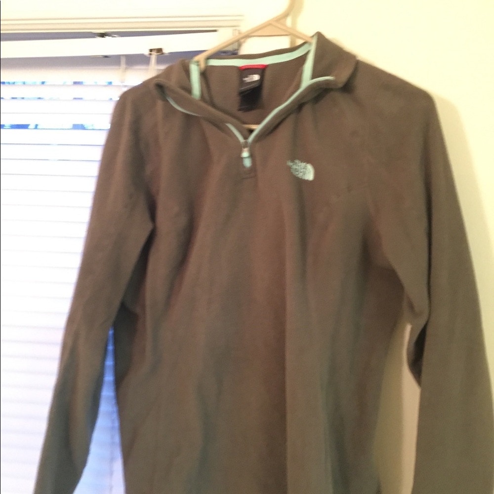 North face pullover